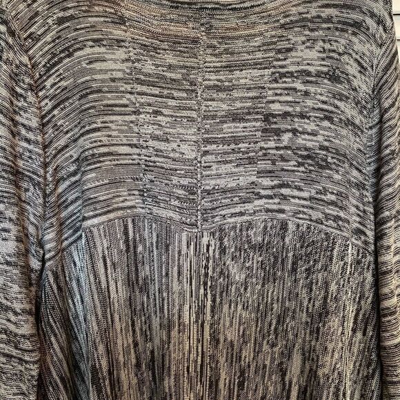 CUPIO‎ Curvy grey heather trapeze high low sweater - Picture 9 of 11